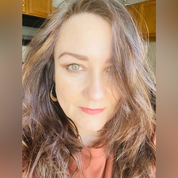 Meet your Posher, Jaime - Picture 4 of 4